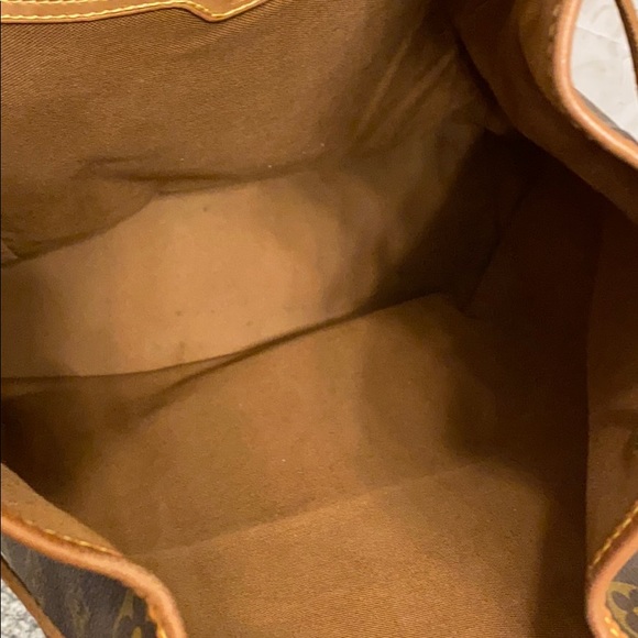 ⭐️SOLD⭐️Louis Vuitton Montsouris GM - Picture 6 of 16